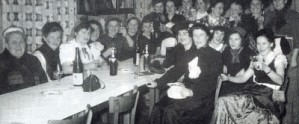 Theaterfreunde Barweiler - Gruppenfoto von der Weiberfastnacht 1958