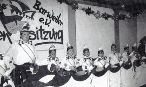 Theaterfreunde Barweiler - Elferrat der Kinderkappensitzung 2002